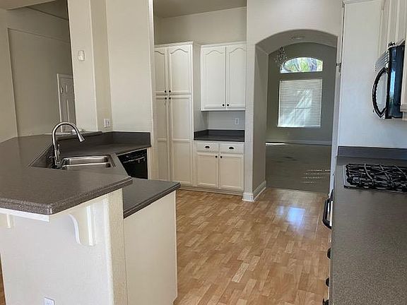 4th image of 1549 Cherry Blossom Ln