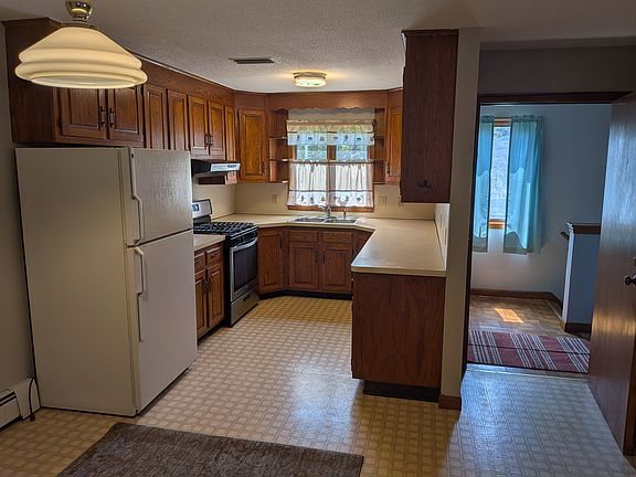 2nd image of 141 Pierremount Ave