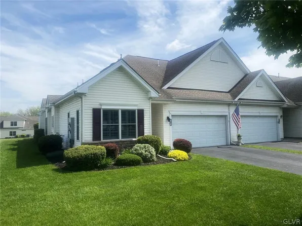 25 Moor Dr, Easton, PA 18045