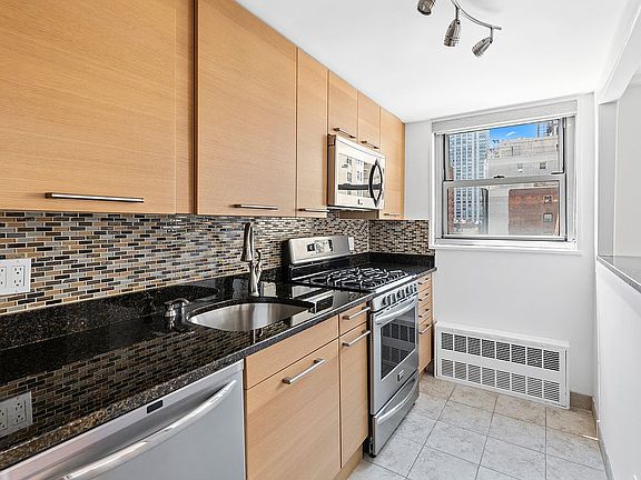 3rd image of 360 E 72nd St APT B1004