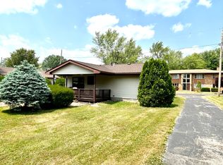28 Woodglen Ave, Niles, OH 44446