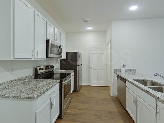 4th image of 137 Dudley Way SW