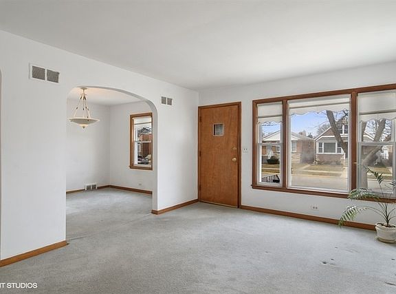 2nd image of 5325 N Neenah Ave