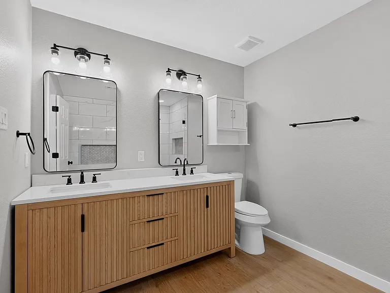 13291 Guerin Dr — Photo 28