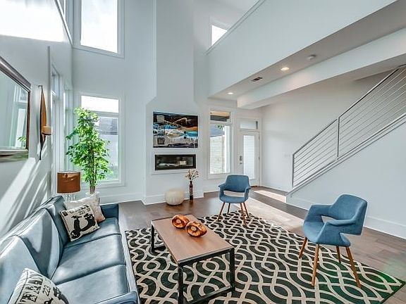 Spacious and modern living room