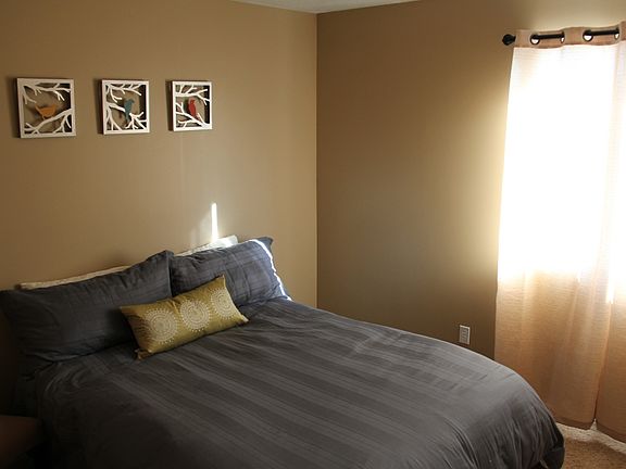 3rd image of 5877 N Windsong Dr
