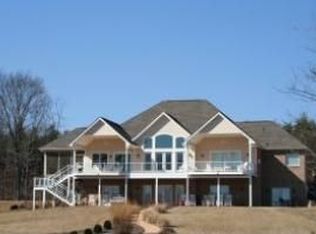 140 Calypso Rd, Moneta, VA 24121