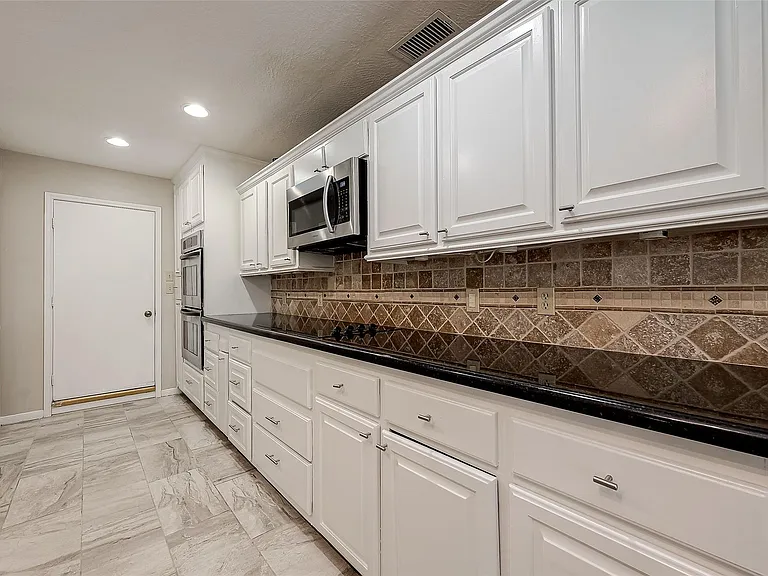 131 Cove Cir — Photo 13