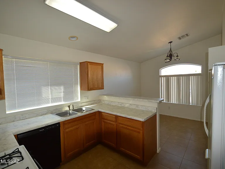 7925 W Mural Hill Dr — Photo 6