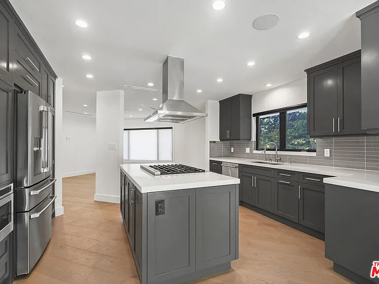 4097 Sapphire Dr — Photo 9