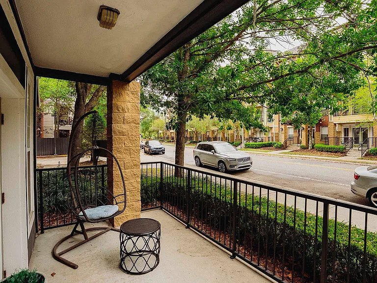 Lyons Corner - 23
