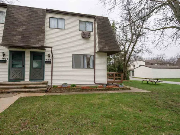 1652 Tonya Trl #Q-1, Neenah, WI 54956