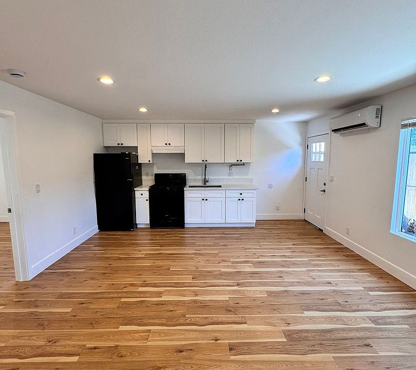 1st image of 3959 Howard Ave #0