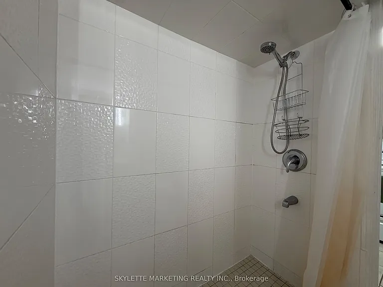 229 Zelda Cres #LOWER — Photo 16
