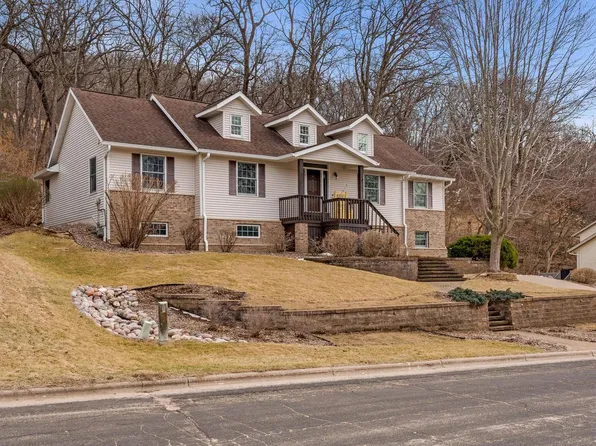 W5581 Southdale DRIVE, La Crosse, WI 54601