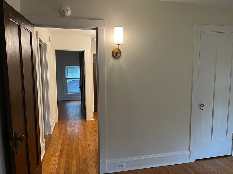 111 Pleasant Ave — Photo 10