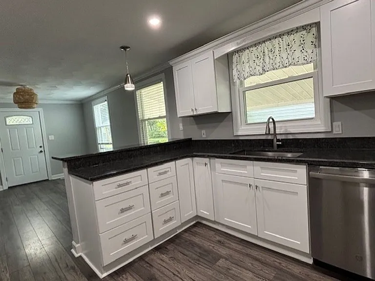 500 Lenox Ave — Photo 9