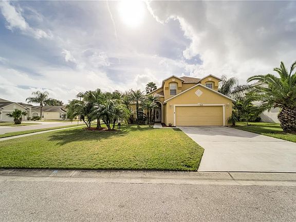 3rd image of 3401 Berry Blossom Ln