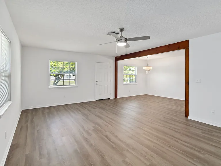 229 Montana Ave — Photo 3