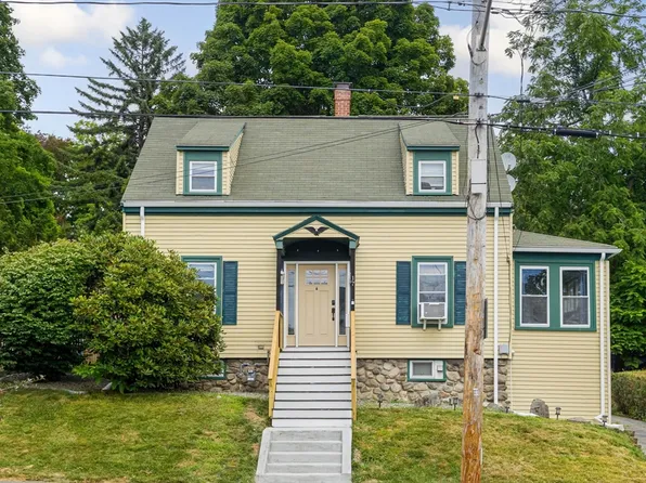 17 Lawrence St, Haverhill, MA 01830