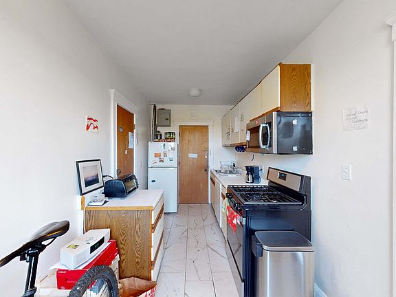4th image of 12 Governors Ave #2M