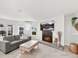 15989 Marine Dr #9, White Rock, BC V4B1G1