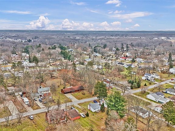 5th image of Pardee Rd