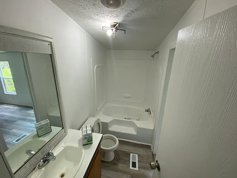 6635 Old Orchard Ave — Photo 9
