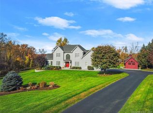 21 Whitewood Rd, Newtown, CT 06470