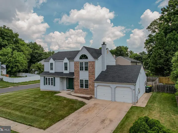 735 Fox Chase Cir, Bear, DE 19701