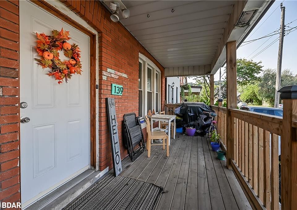 1st image of 139 Balsam Ave S