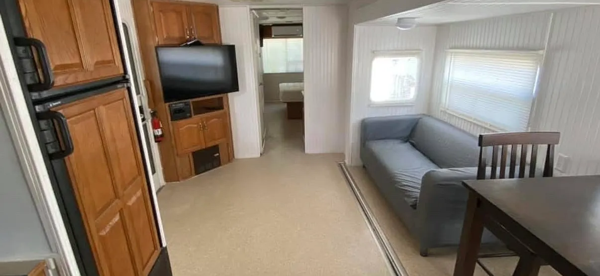 1 bed, 300 sqft, $1,000 — Photo 4