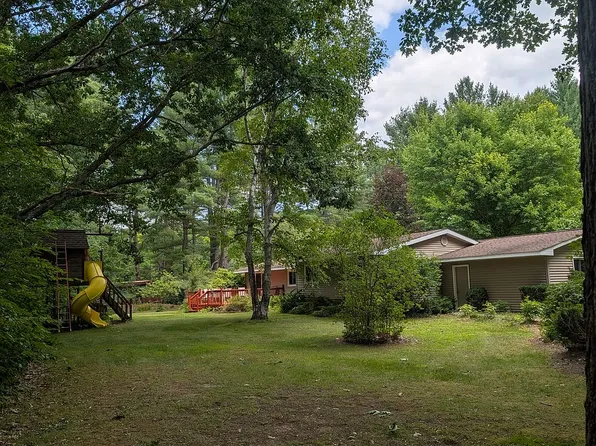 2543 N Daniels Rd, Sanford, MI 48657