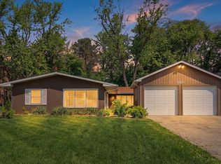 5611 S Quincy St, Hinsdale, IL 60521