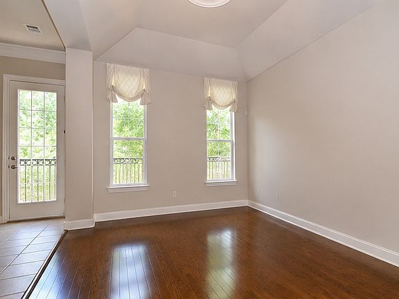 2nd image of 5823 Lewis St