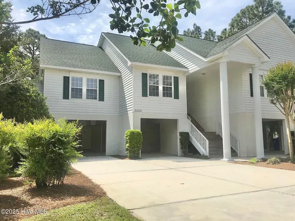 3203 Saint James Dr SE, Southport, NC 28461