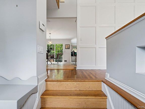 4th image of 27 Delaware Avenue
