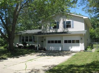 159 Browning Dr, Hamburg, NY 14075