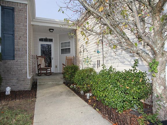 3rd image of 3010 Briar Creek Rd