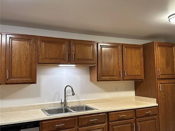 5th image of 7869 Rustic Woods Dr