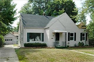 1st image of 77 W Meadowlawn Ave