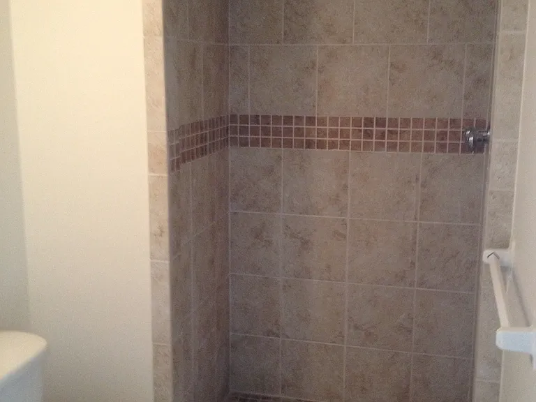 Pembroke Apartments — Photo 49