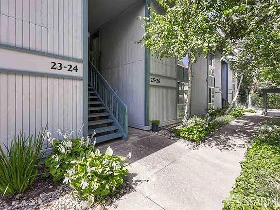 3rd image of 1036 Oak Grove Rd #23