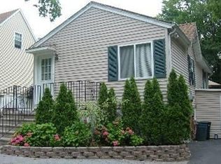5 Courter Pl, Fairfield, NJ 07004