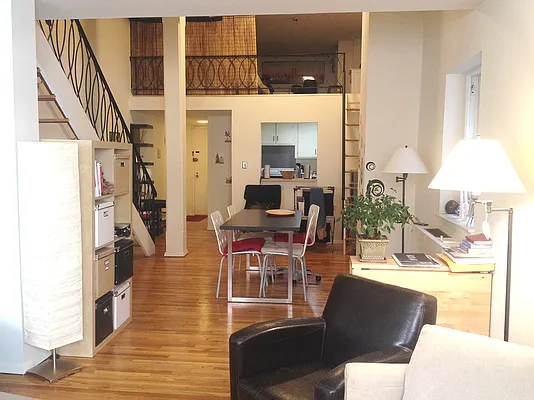 Rented by City Connections Realty | media 27