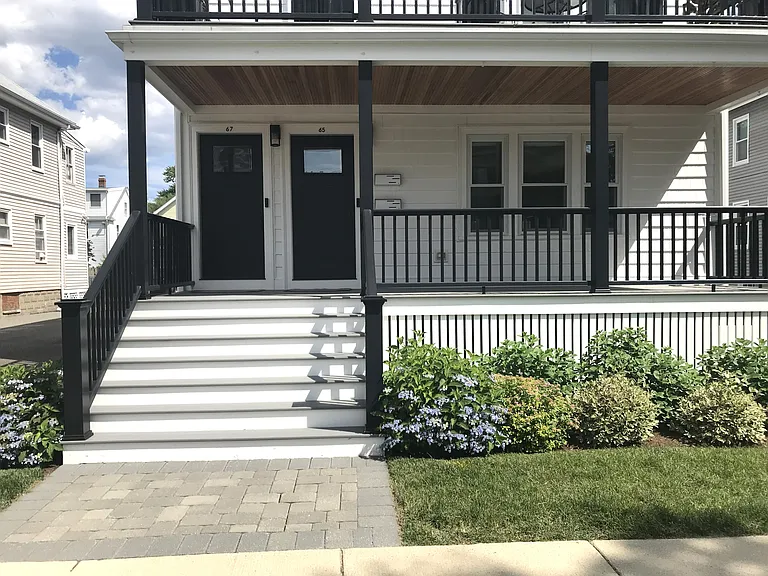 65 Foster St — Photo 2