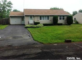 224 N Woodland Dr, Liverpool, NY 13088