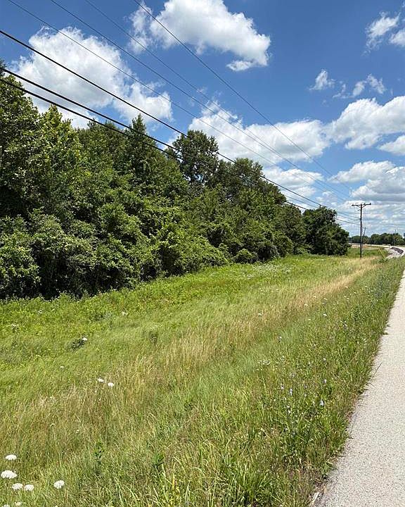 2nd image of 7841 Highway 2830