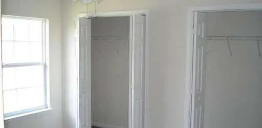 Building Photo - 3530 Brentwood Pl