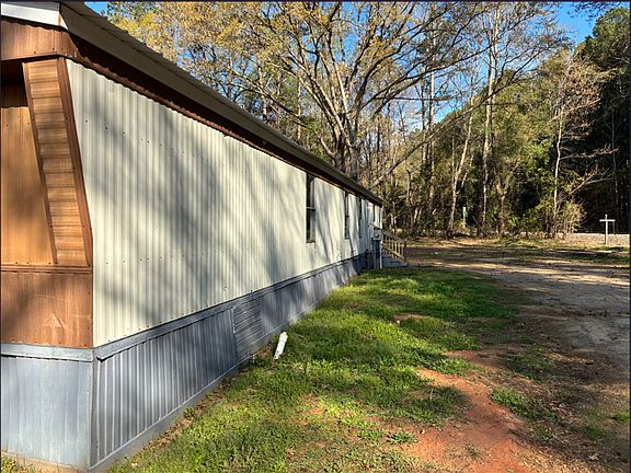 2nd image of 1582 Riverside Rd